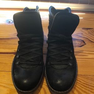 Kenneth Cole boots